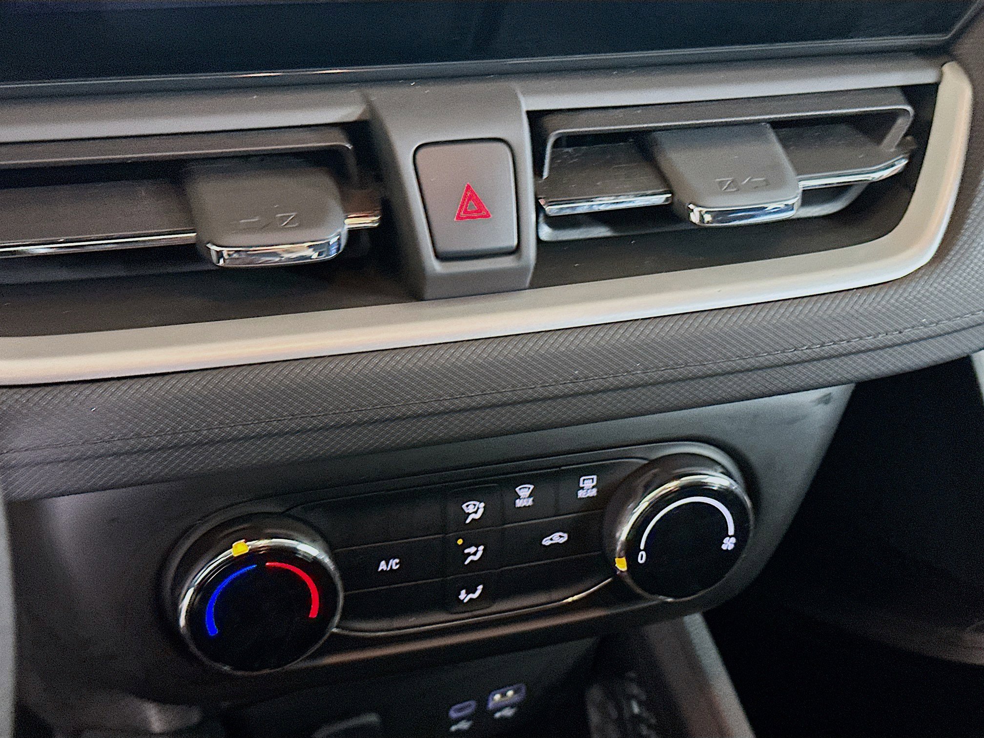 Used 2024 Chevrolet TrailBlazer LS image 22