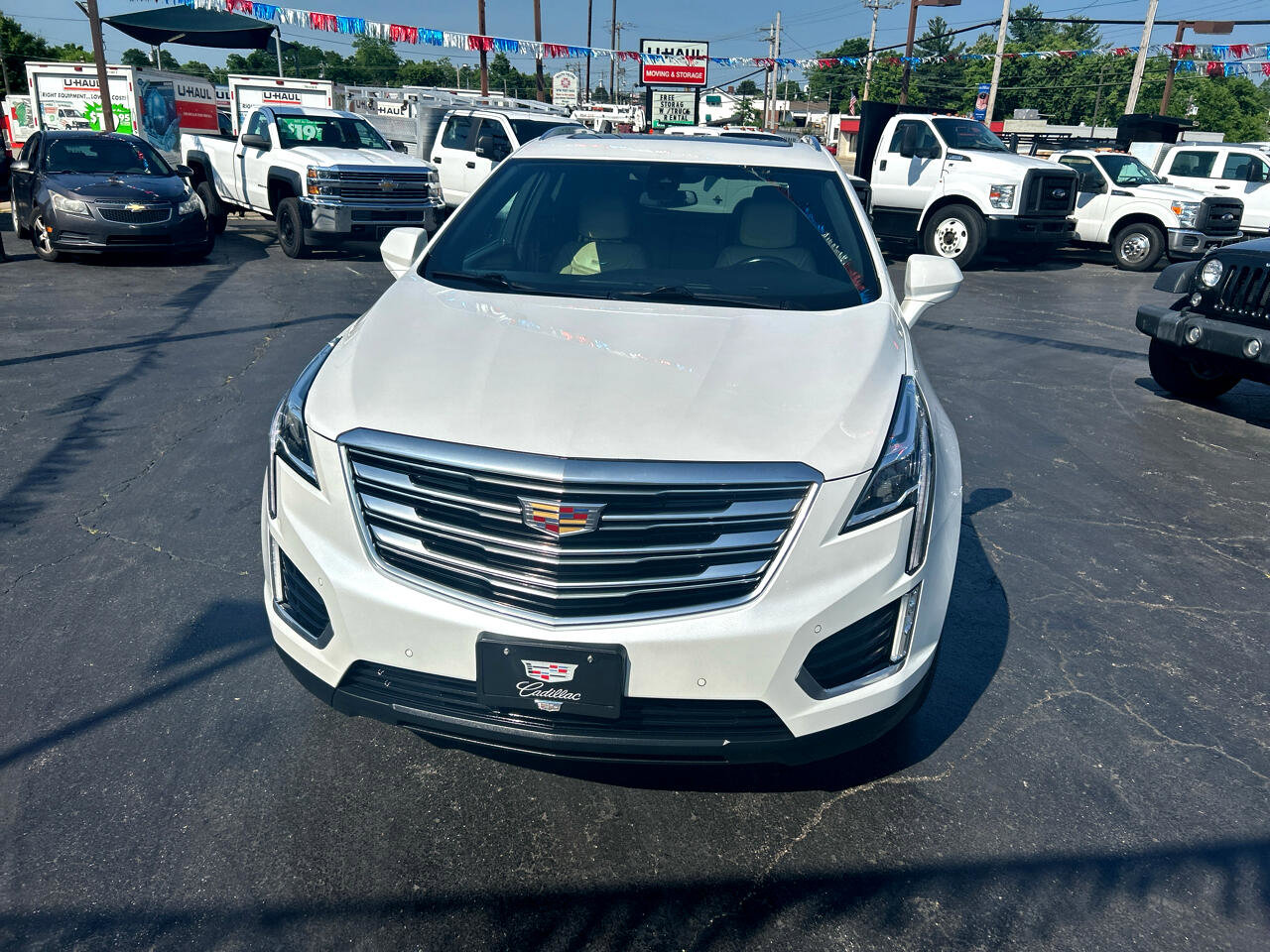 Used 2017 Cadillac XT5 Luxury image 2