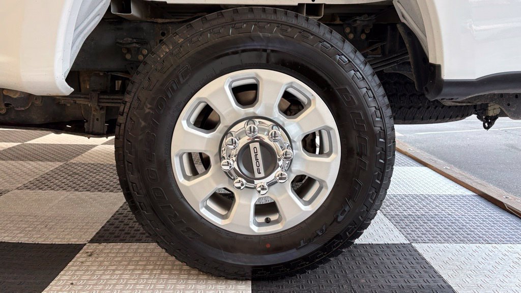 Used 2024 Ford F350 XLT w/ FX4 Off-Road Package AWD/4WD image 11