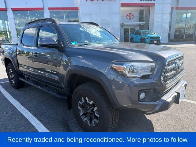 Used 2017 Toyota Tacoma TRD Off-Road w/ Premium & Technology Package AWD/4WD video 1