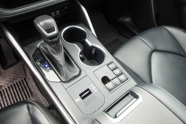 Certified 2023 Toyota Highlander XLE image 22