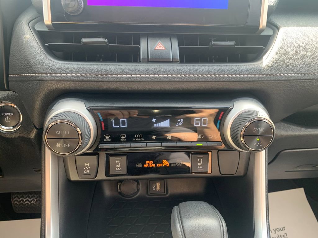 Used 2025 Toyota RAV4 XLE w/ Convenience Package image 25