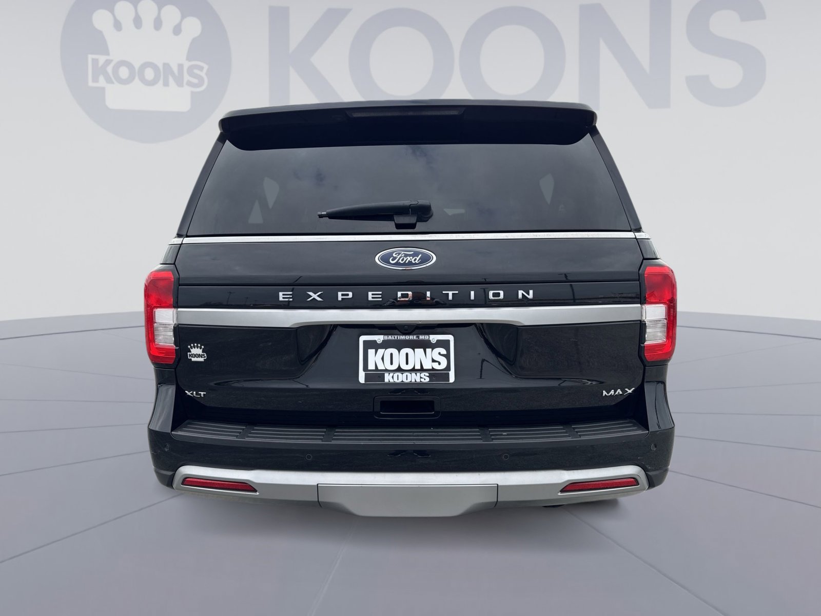 Used 2024 Ford Expedition Max XLT image 5