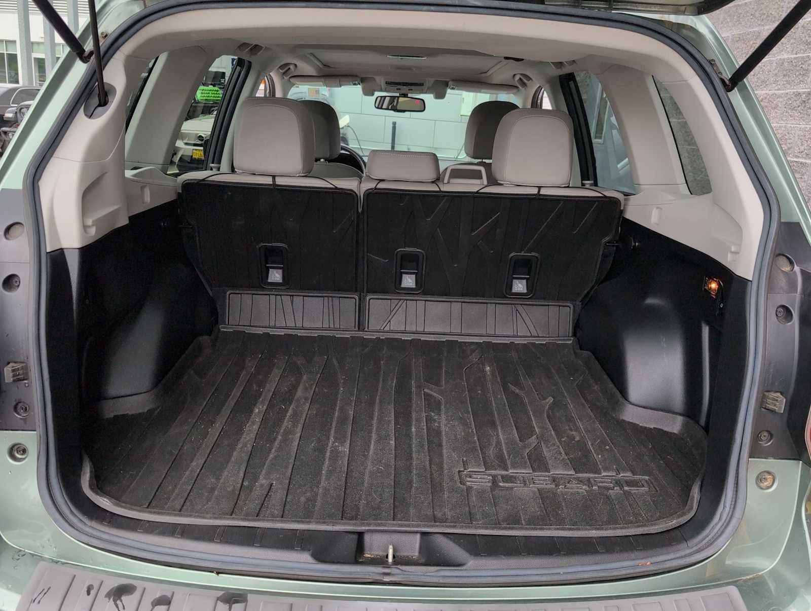 Used 2016 Subaru Forester 2.5i Touring w/ Eyesight & Navigation System AWD/4WD image 33