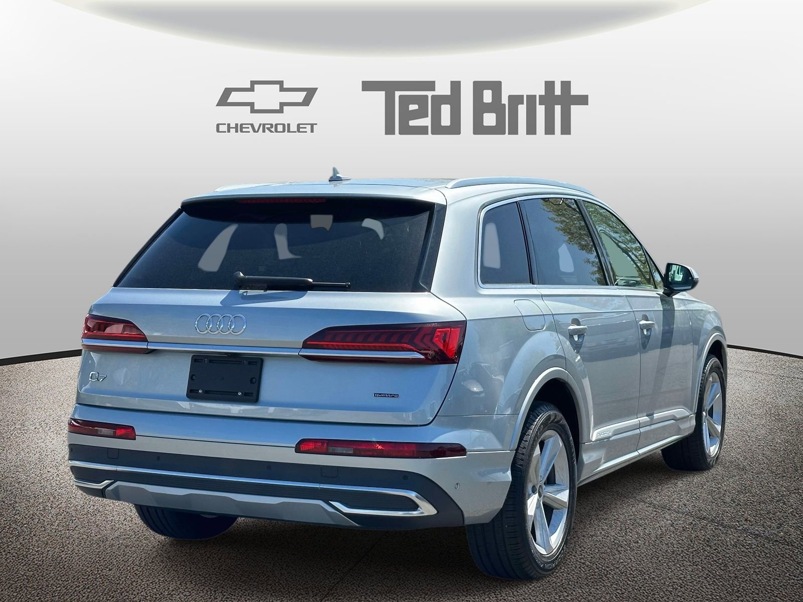 Used 2023 Audi Q7 2.0T Premium Plus w/ Premium Plus Package AWD/4WD image 4