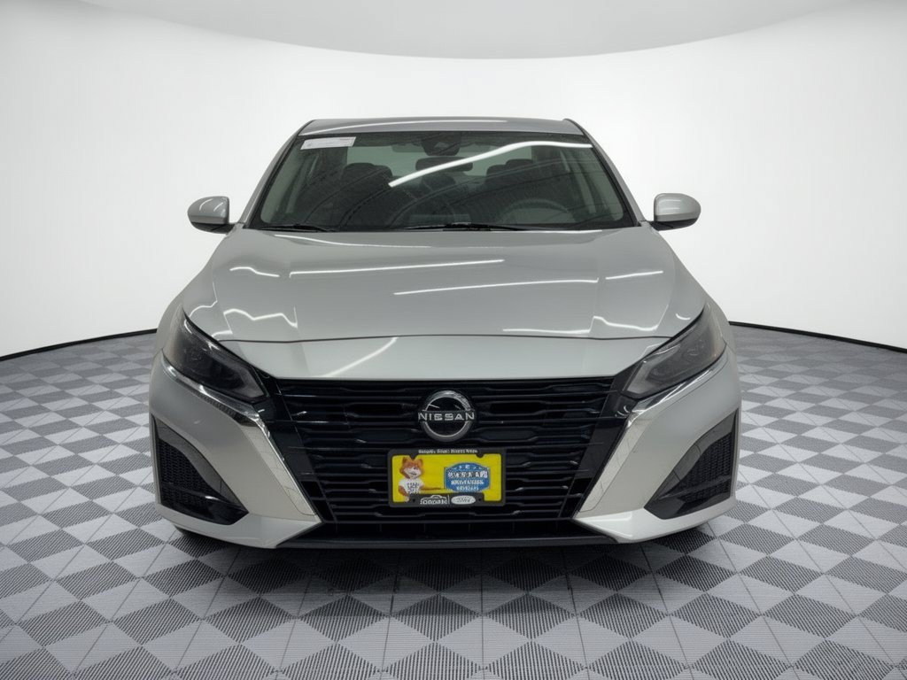 Used 2023 Nissan Altima 2.5 SV FWD image 6