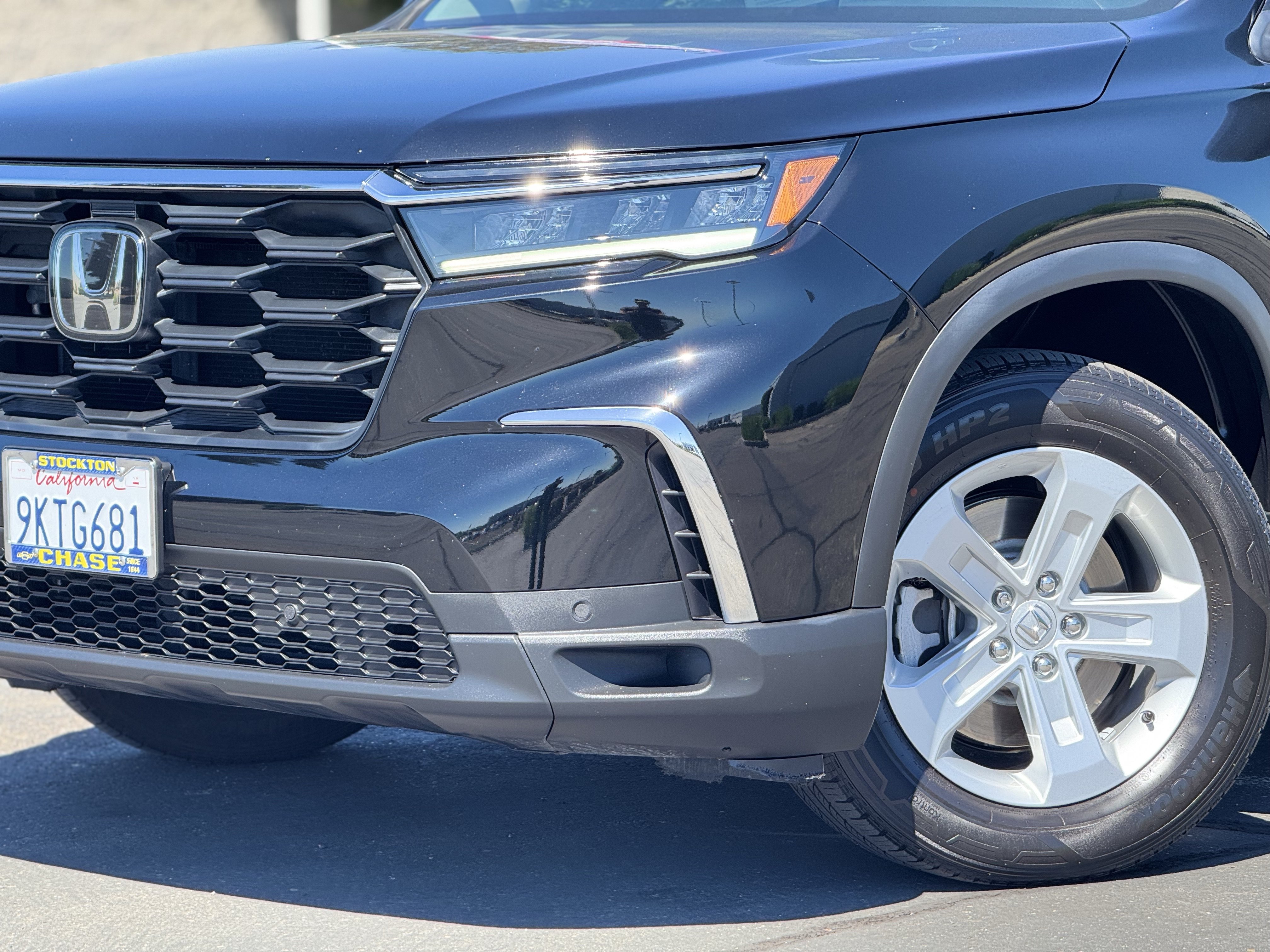 Used 2024 Honda Pilot LX image 3