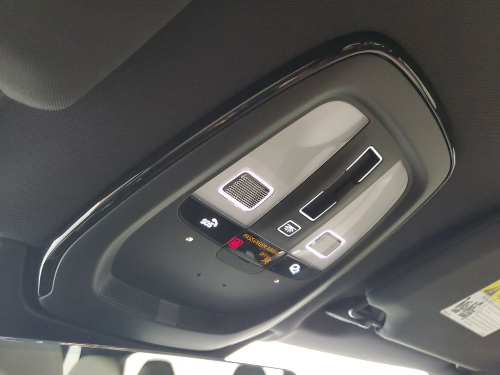 Certified 2026 Volvo XC90 B5 Core w/ Protection Package AWD/4WD image 37