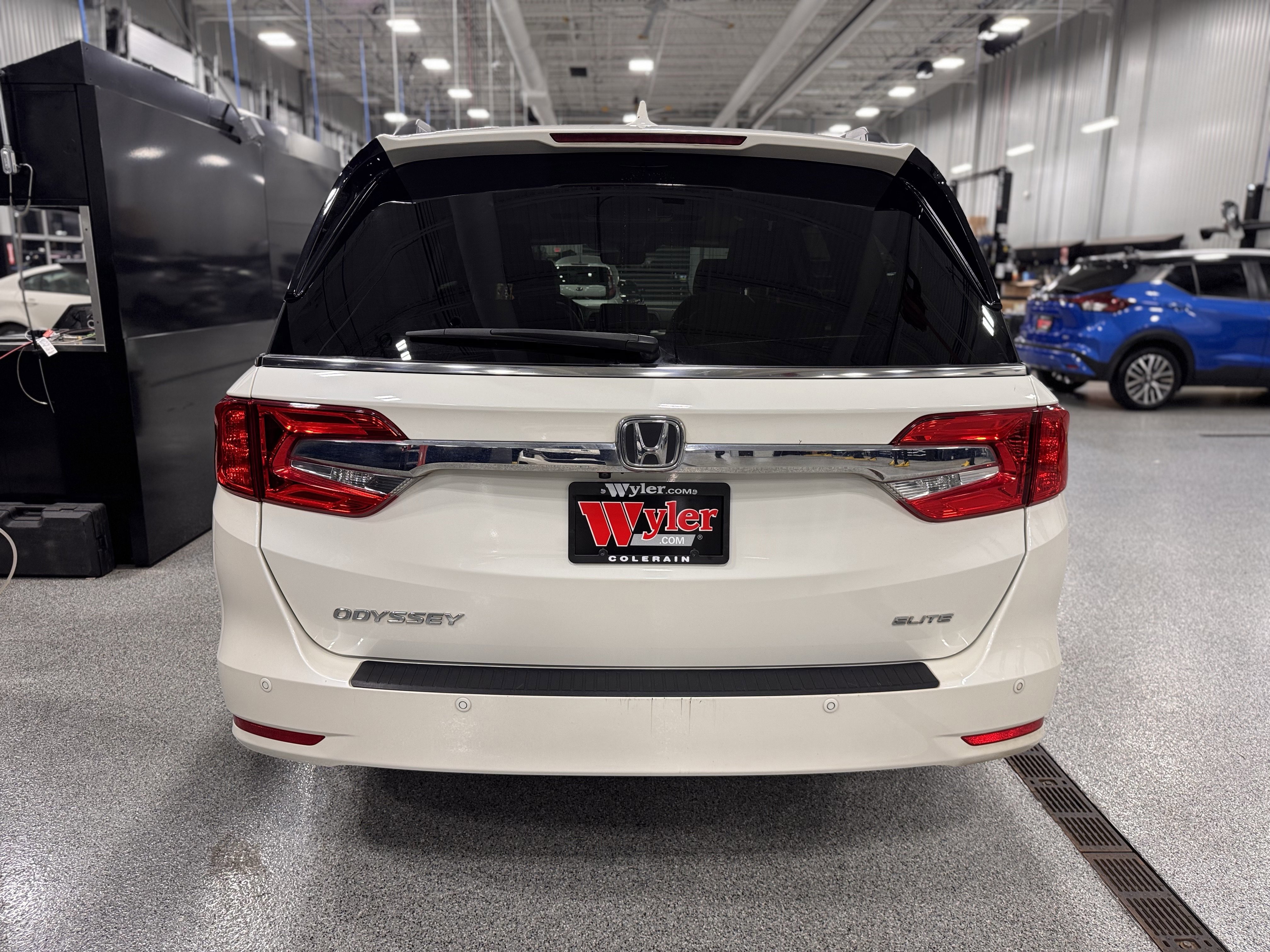 Used 2018 Honda Odyssey Elite image 37