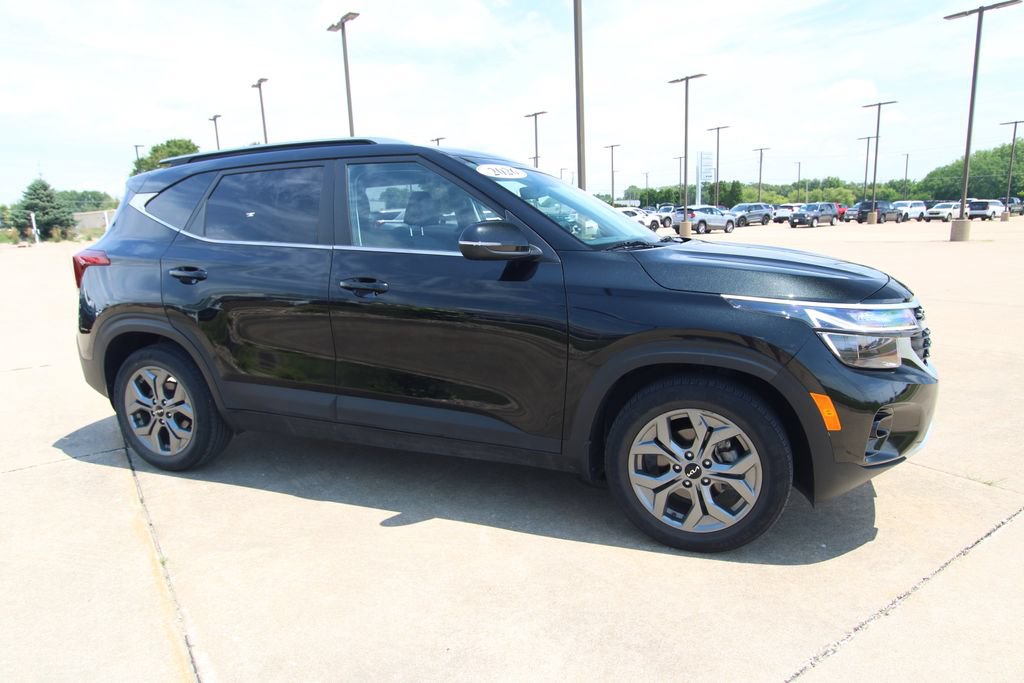 Used 2024 Kia Seltos S FWD image 3