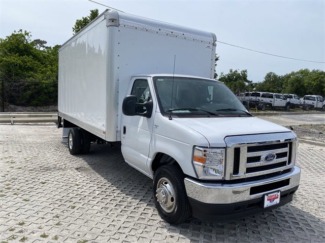 New 2025 Ford E-450 and Econoline 450 Super Duty w/ Power Equipment Group image 4