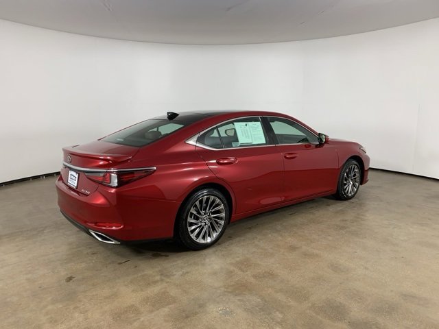 Used 2025 Lexus ES 350 350 Luxury w/ Accessory Package (Z2) image 8