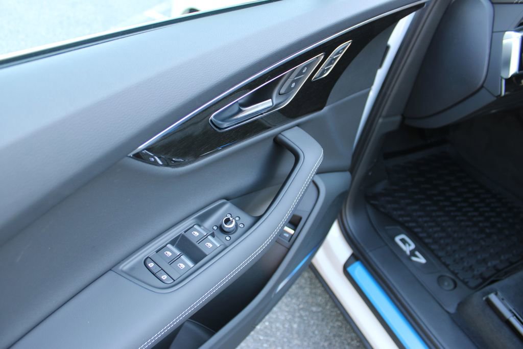 New 2025 Audi Q7 3.0T Premium Plus image 29