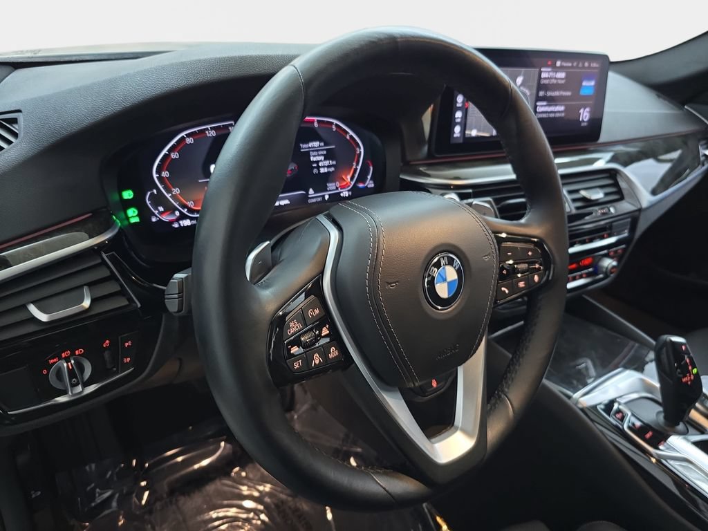 Used 2023 BMW 530i xDrive AWD/4WD image 19