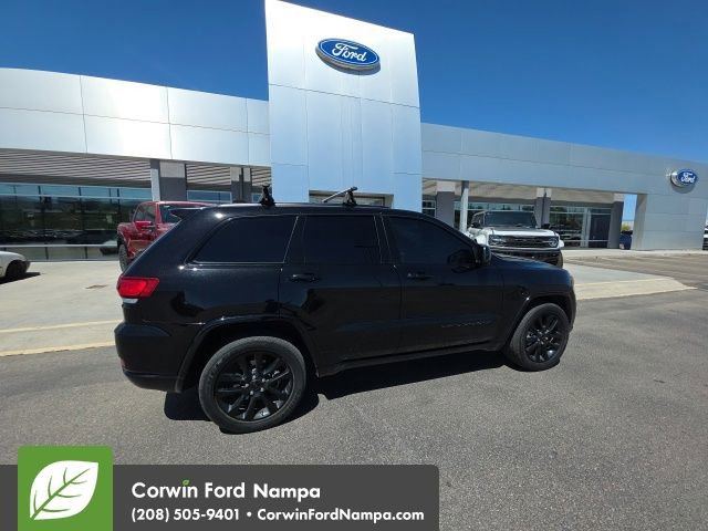 Used 2021 Jeep Grand Cherokee Laredo X AWD/4WD image 11