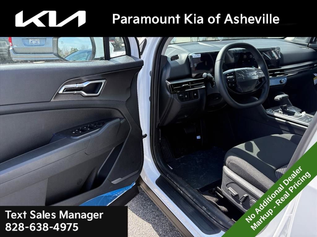 New 2026 Kia Sportage LX image 16