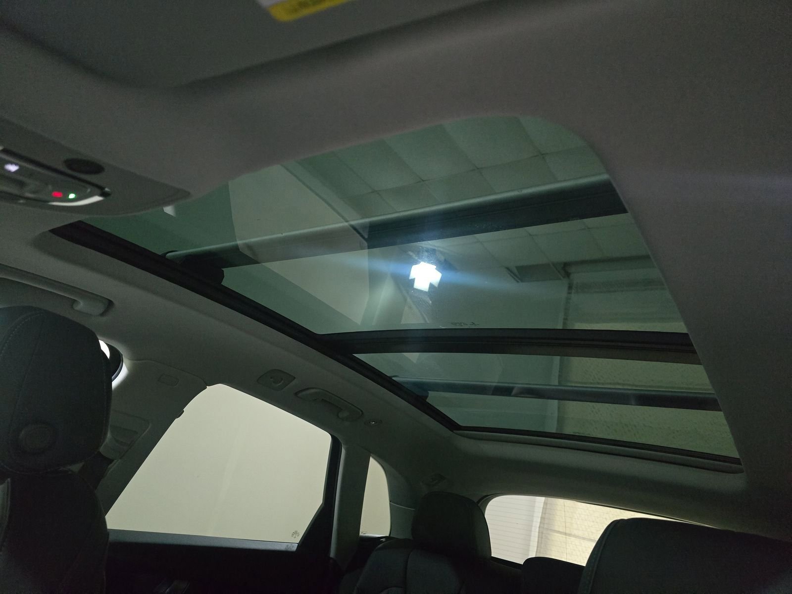 Used 2022 Audi Q5 e Premium w/ Convenience Package image 12