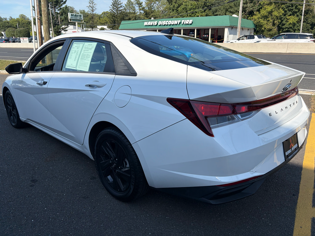 Used 2023 Hyundai Elantra SEL FWD image 10