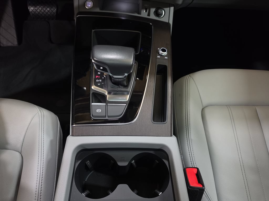 Used 2023 Audi Q5 2.0T Premium w/ Convenience Package AWD/4WD image 22