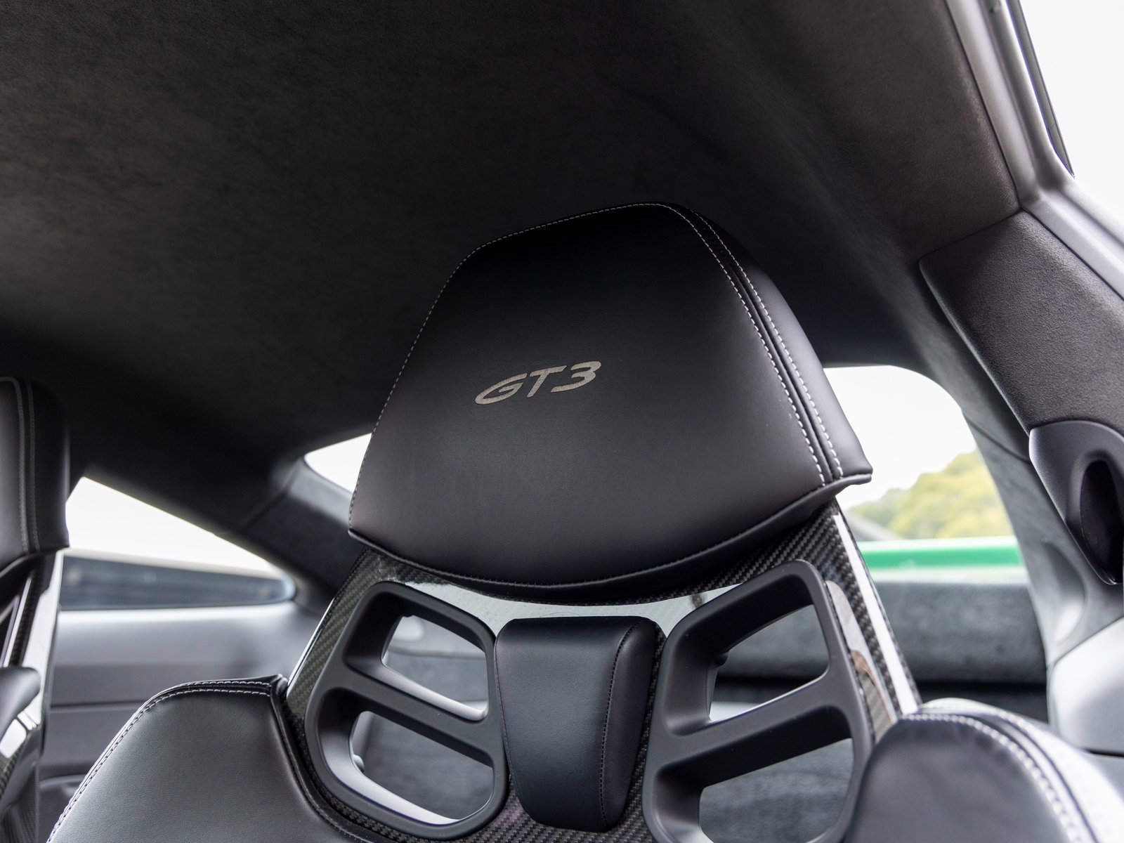 Certified 2022 Porsche 911 GT3 image 32