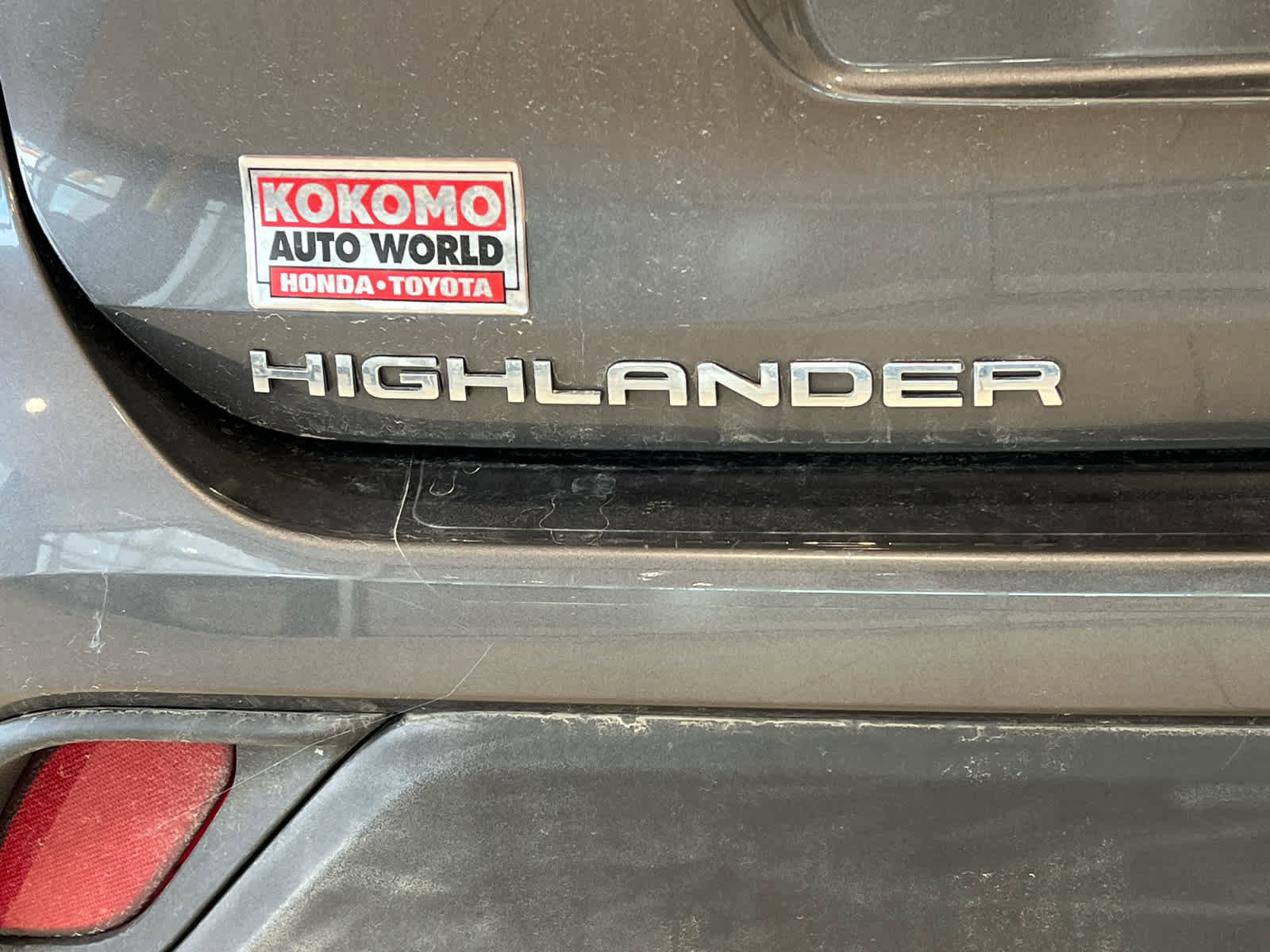 Used 2023 Toyota Highlander XLE AWD/4WD image 7