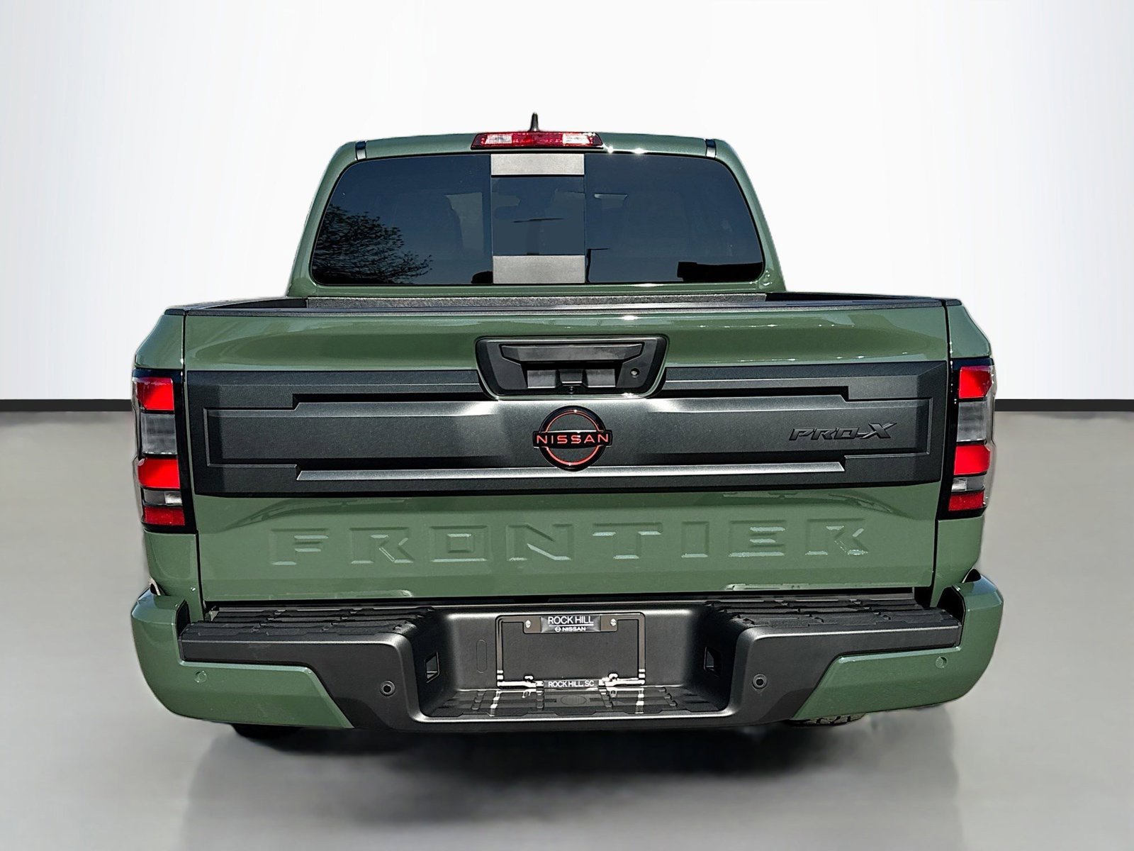 Used 2025 Nissan Frontier Pro-X image 6
