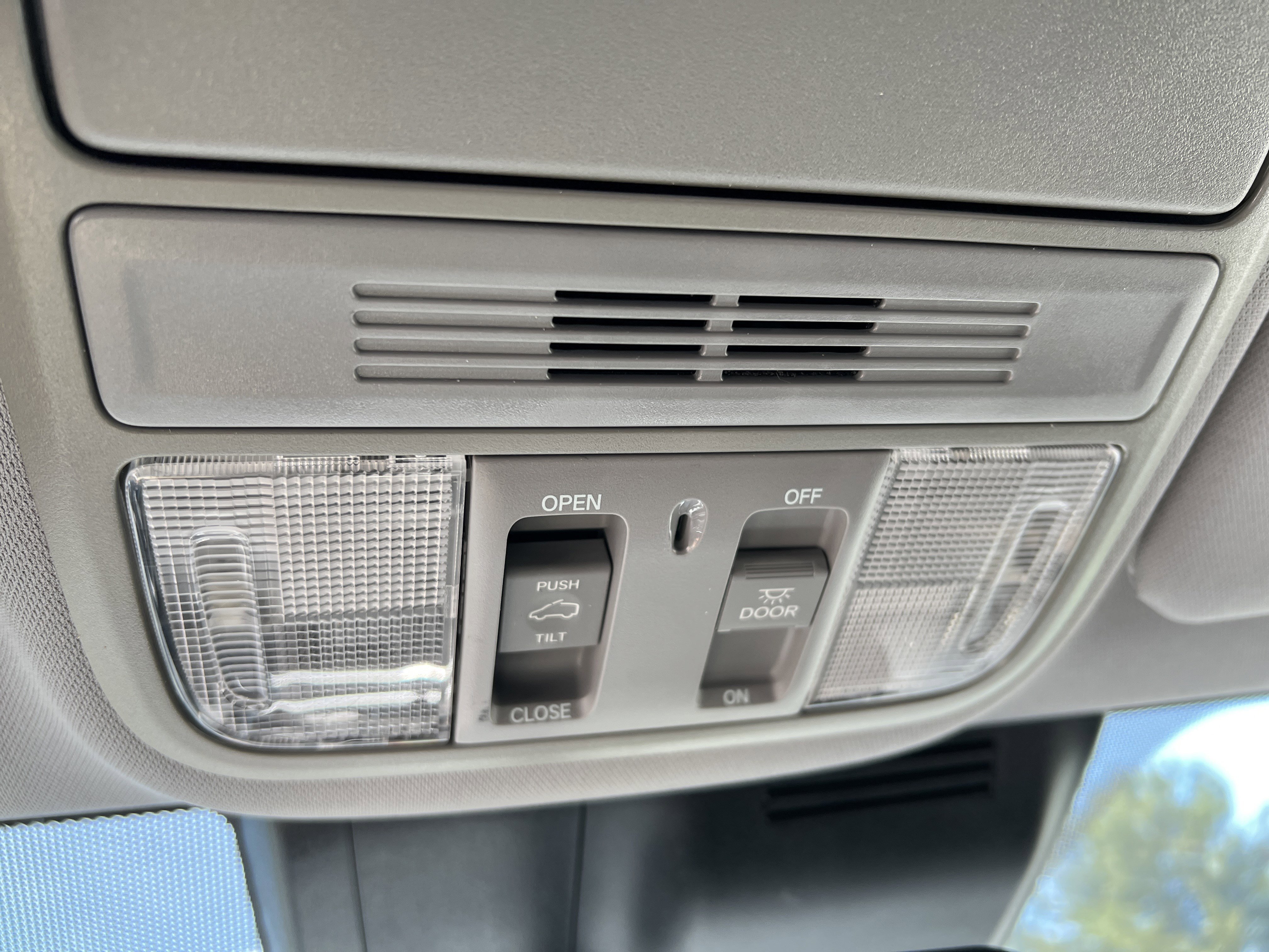 Used 2019 Honda CR-V EX image 6