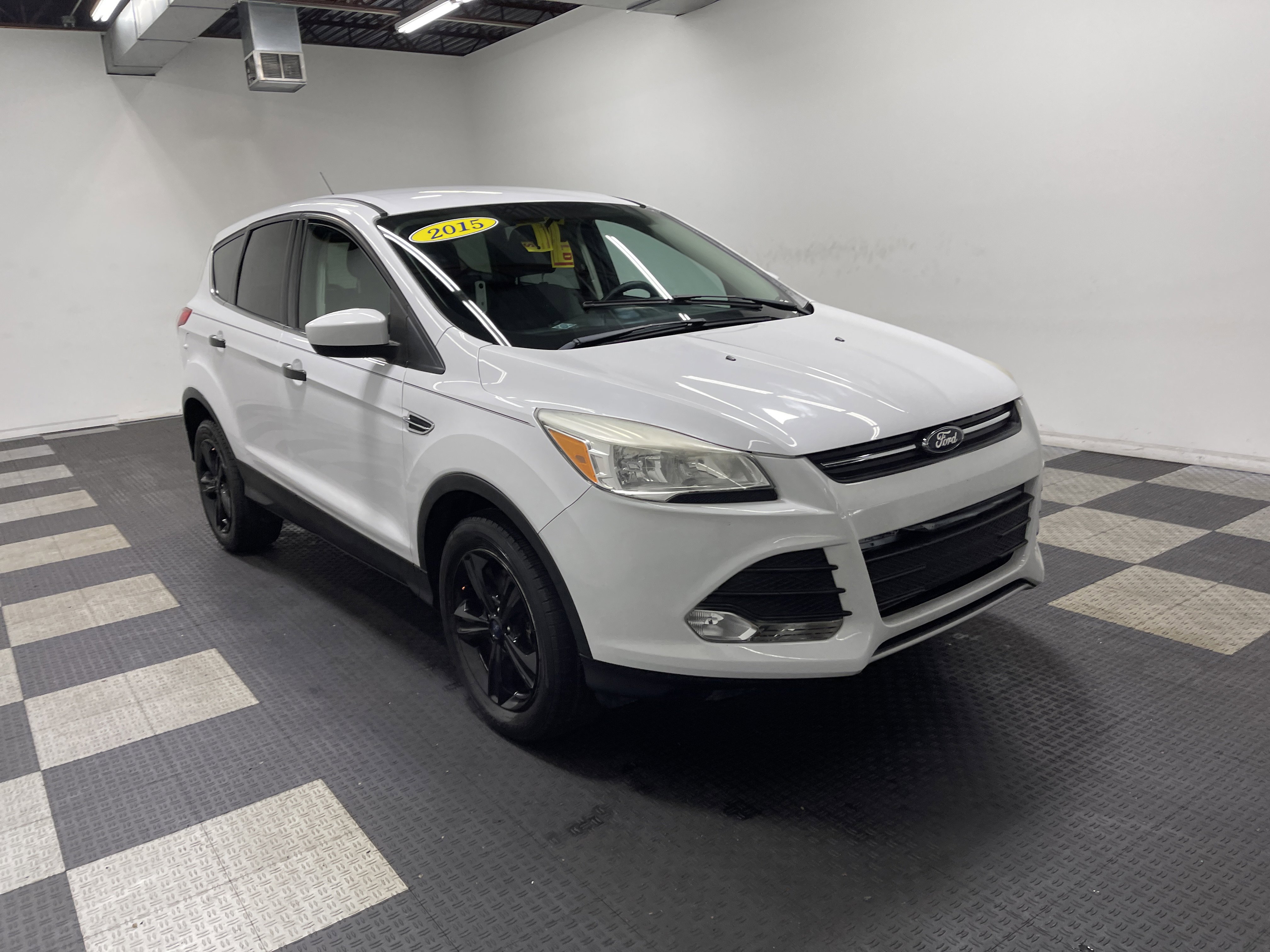 Used 2015 Ford Escape SE image 11