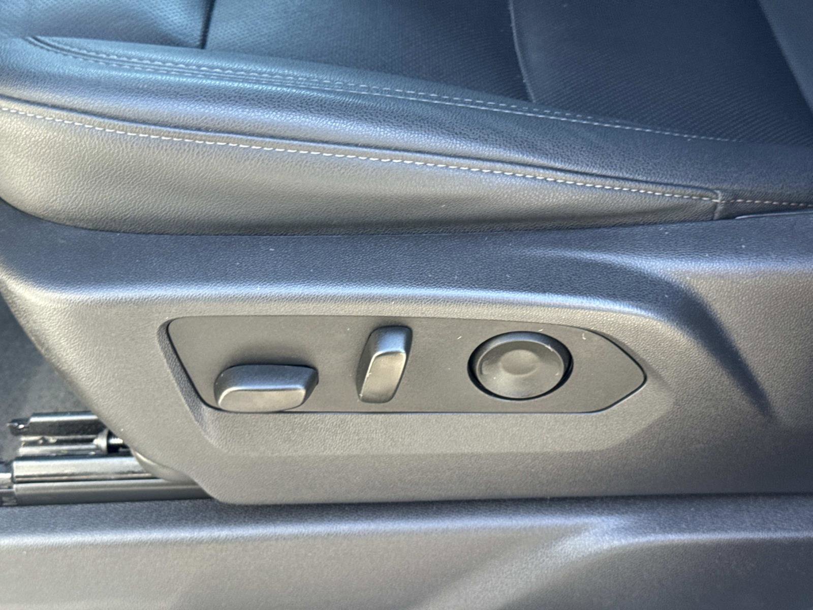 Used 2025 GMC Sierra 1500 SLT image 22