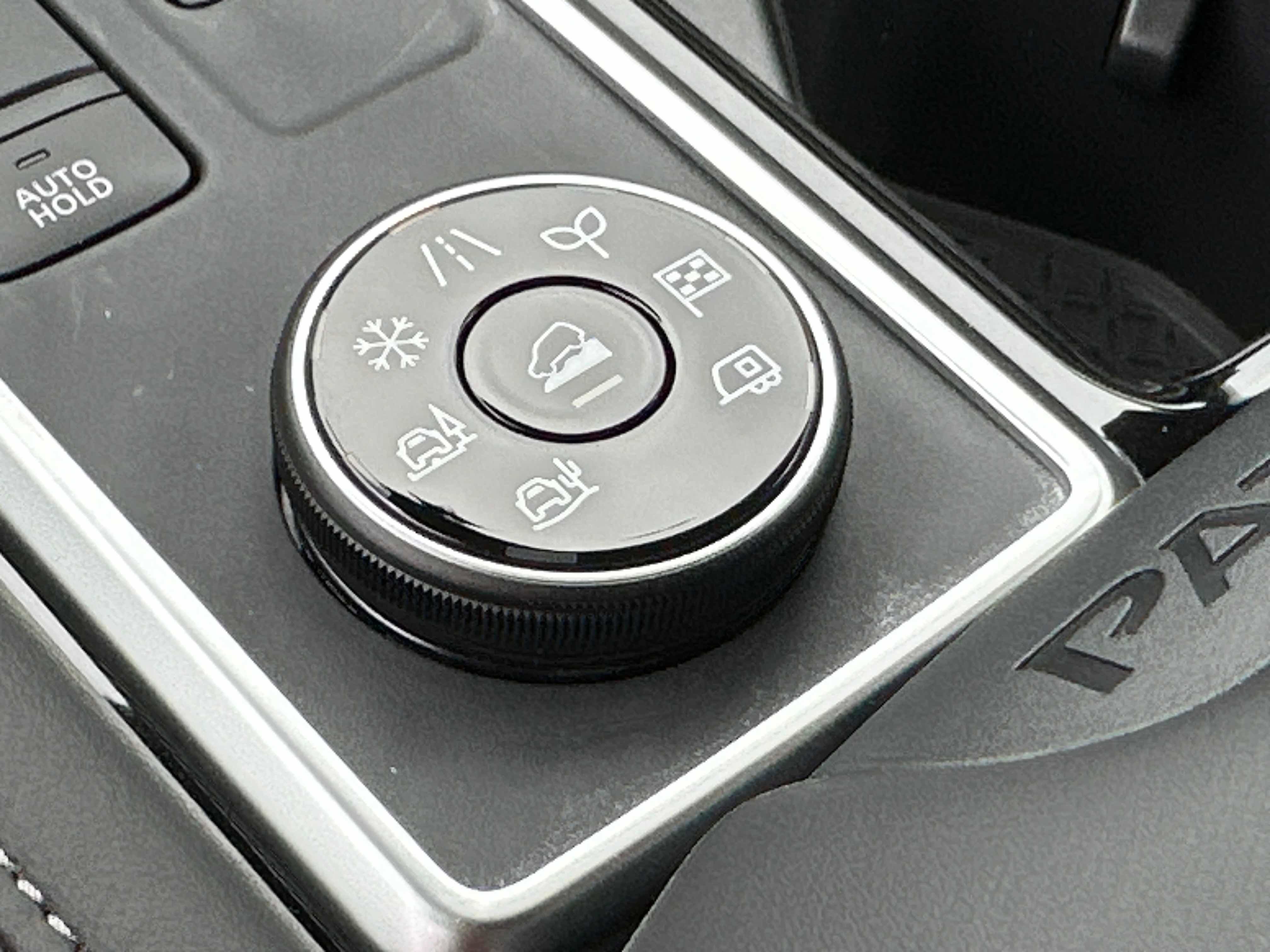 New 2025 Nissan Pathfinder SV w/ Black Appearance Package image 36