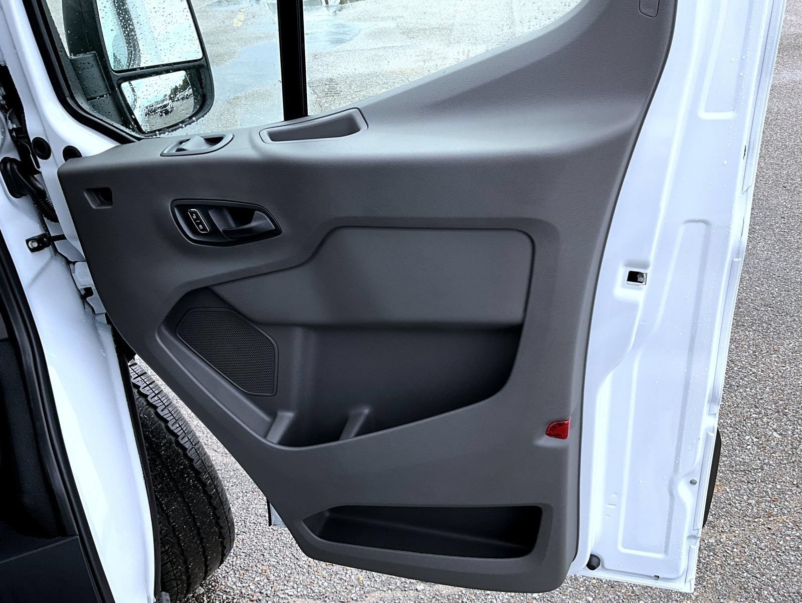 New 2026 Ford Transit 250 148 Medium Roof w/ Load Area Protection Package RWD image 17