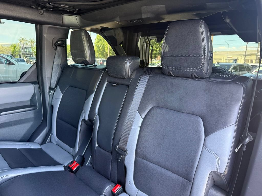 Used 2024 Ford Bronco Big Bend w/ Sasquatch Package AWD/4WD image 12