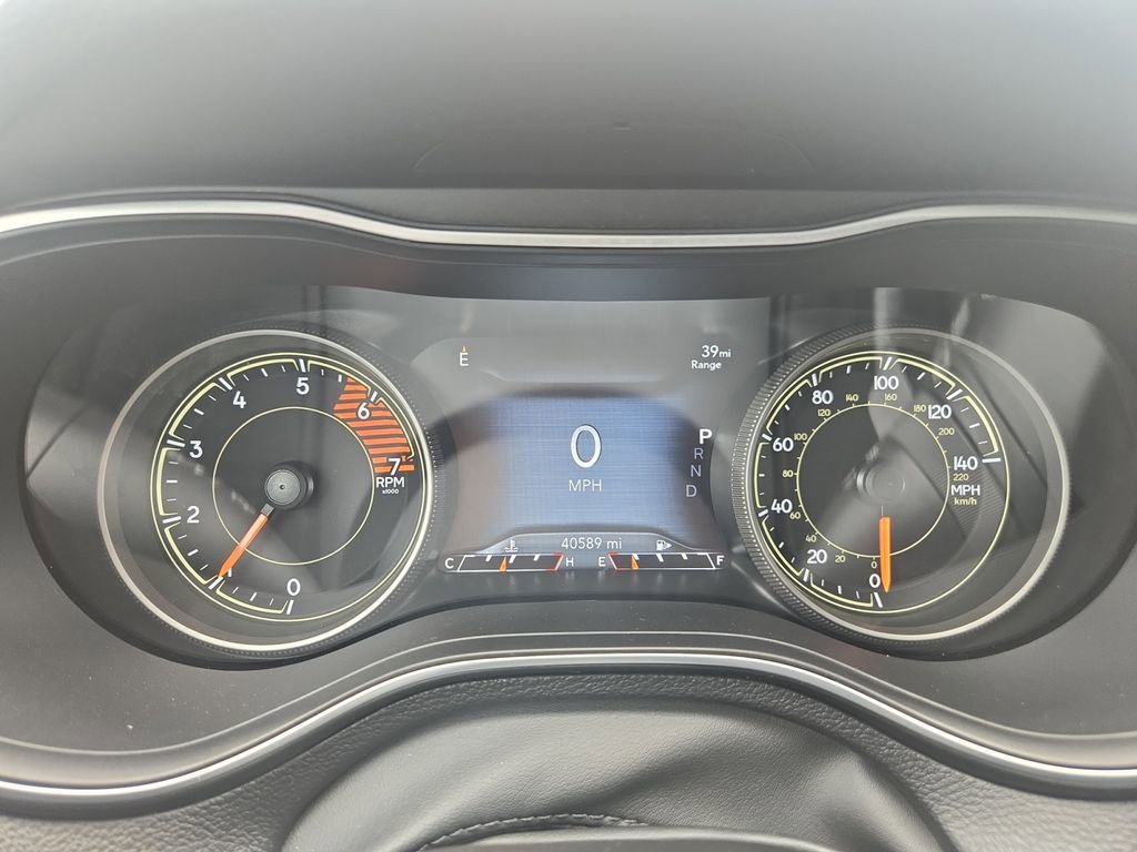 Used 2023 Jeep Cherokee Trailhawk AWD/4WD image 20