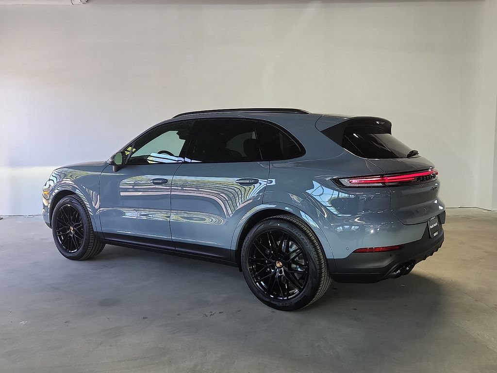 New 2026 Porsche Cayenne AWD/4WD image 3