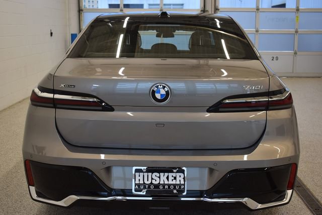 New 2026 BMW 740i xDrive w/ Premium Package AWD/4WD image 14