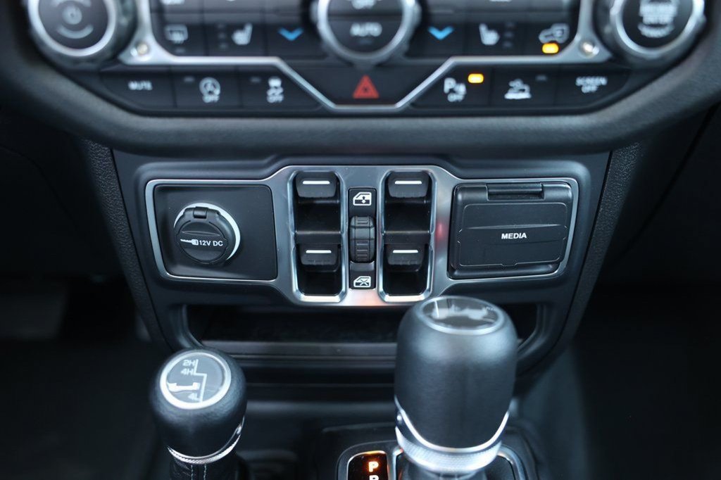 Used 2024 Jeep Wrangler Unlimited Sport AWD/4WD image 28