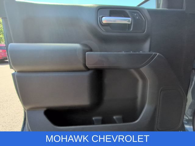 Certified 2020 Chevrolet Silverado 1500 Custom w/ Custom Value Package AWD/4WD image 22