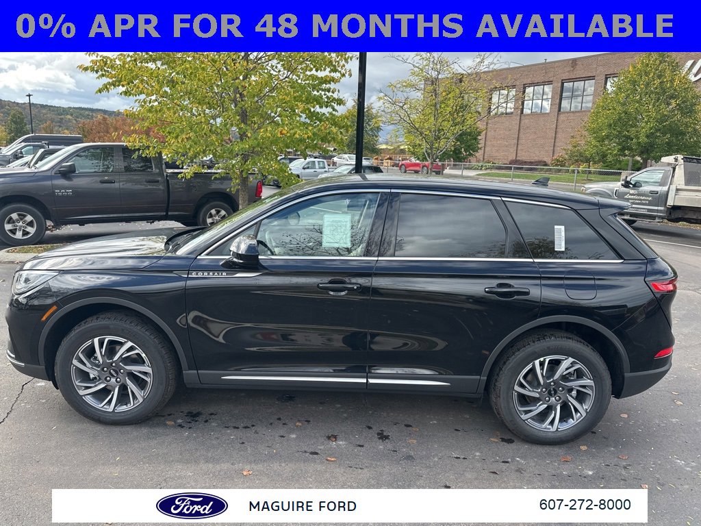New 2025 Lincoln Corsair AWD image 8