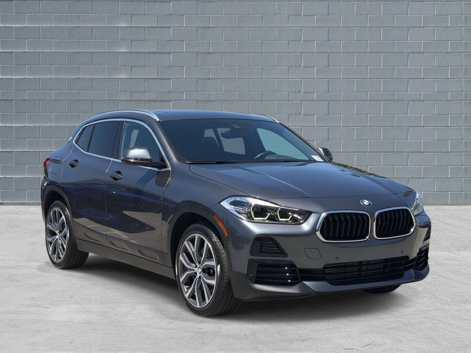 Used 2022 BMW X2 sDrive28i w/ Convenience Package FWD image 1