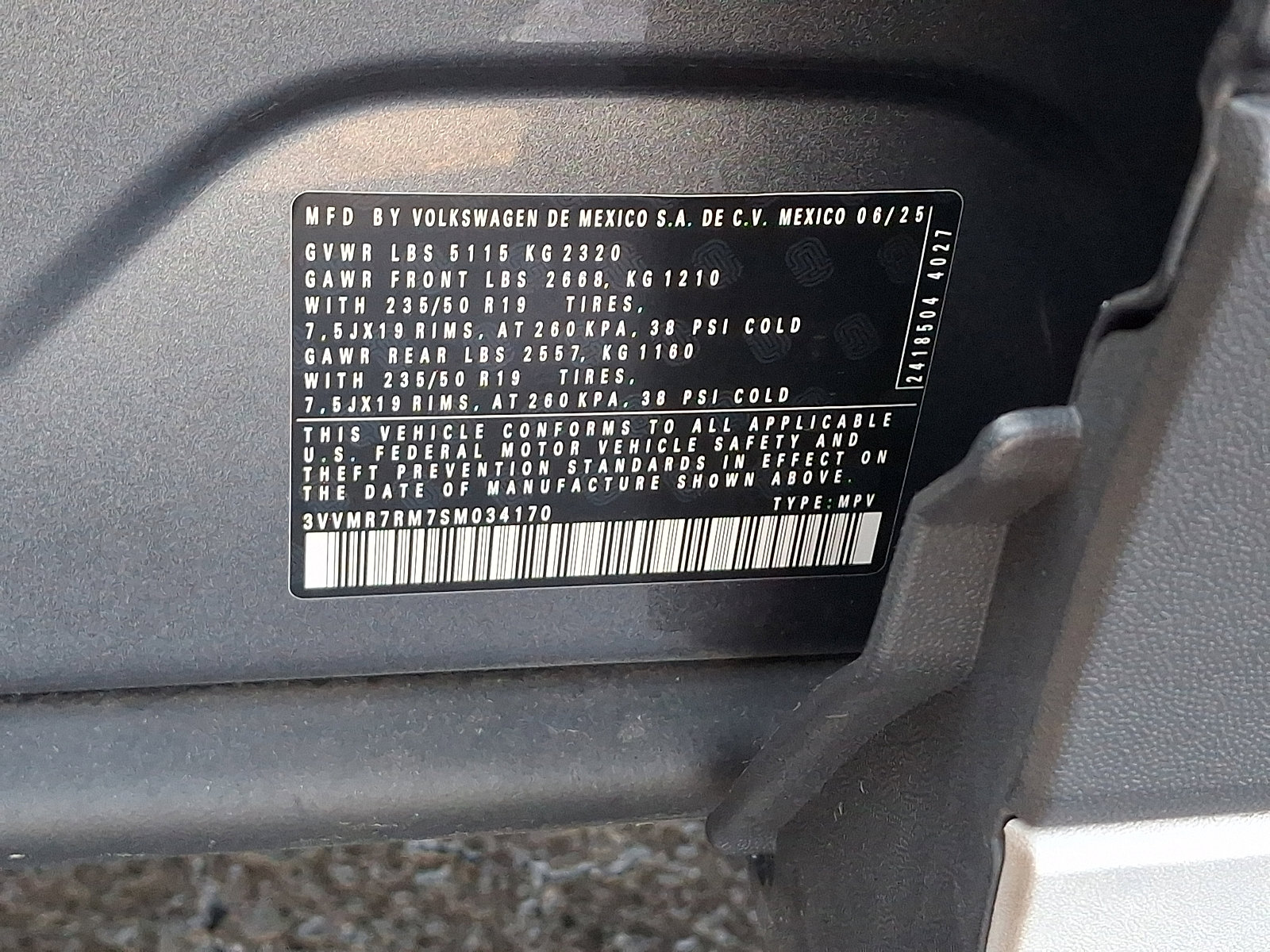 Certified 2025 Volkswagen Tiguan SE image 26