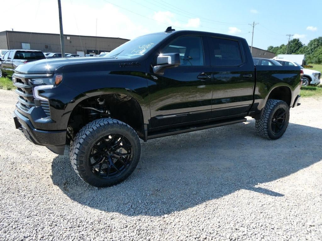 New 2026 Chevrolet Silverado 1500 High Country w/ Midnight Edition AWD/4WD image 13