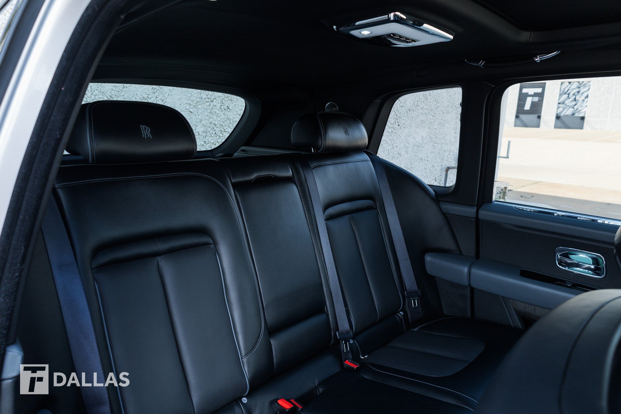 Used 2020 Rolls-Royce Cullinan AWD/4WD image 37