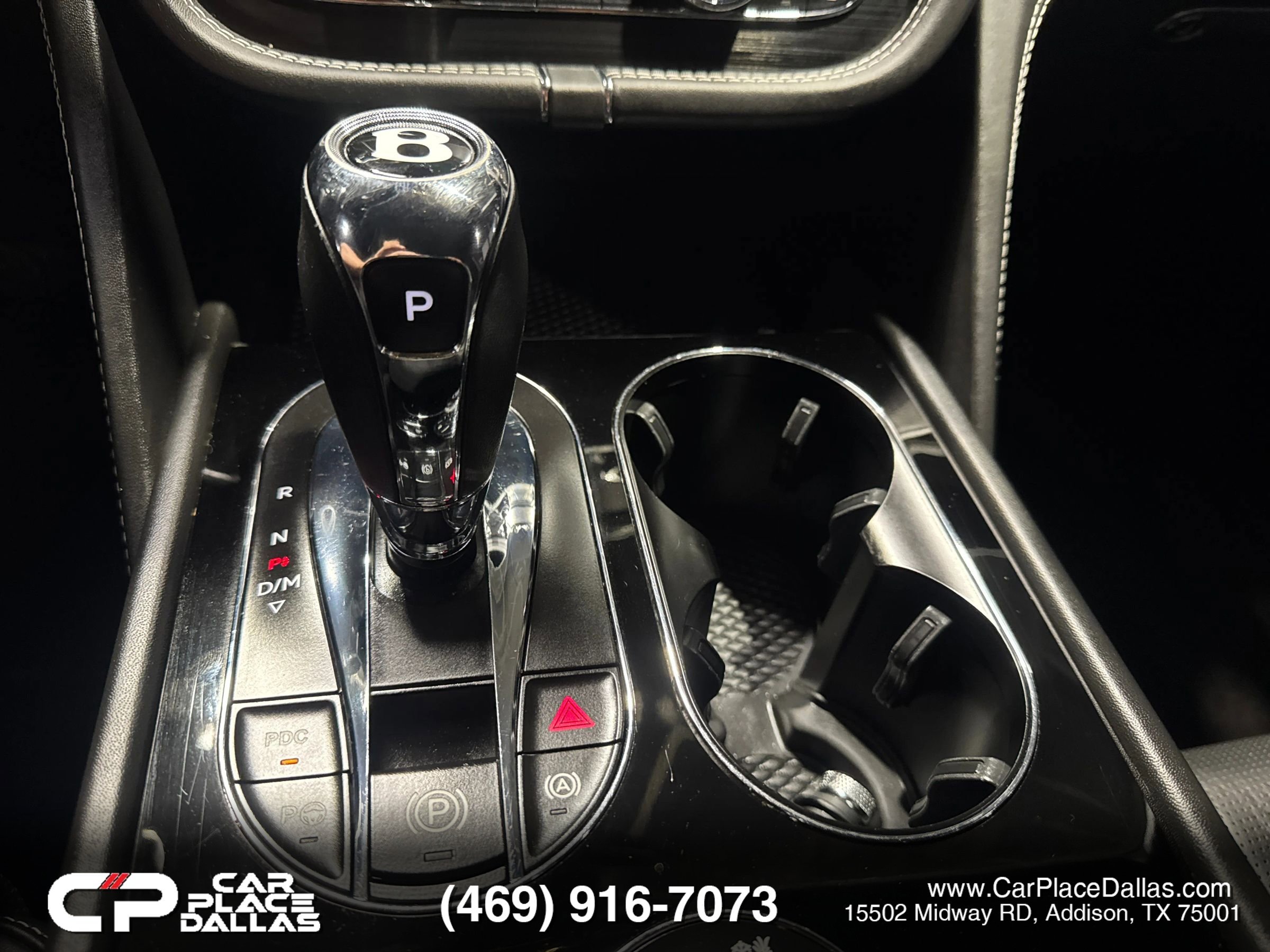 Used 2017 Bentley Bentayga AWD/4WD image 32