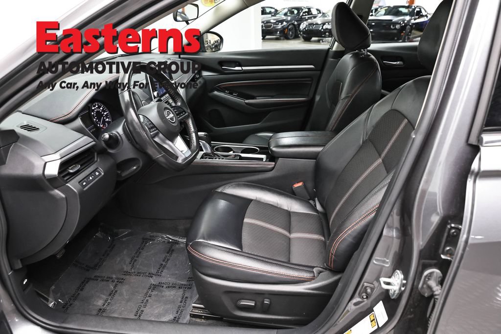 Used 2023 Nissan Altima 2.5 SR FWD image 14