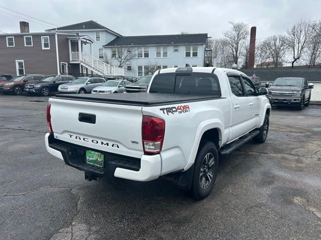 Used 2017 Toyota Tacoma TRD Sport w/ Tow Package AWD/4WD image 7