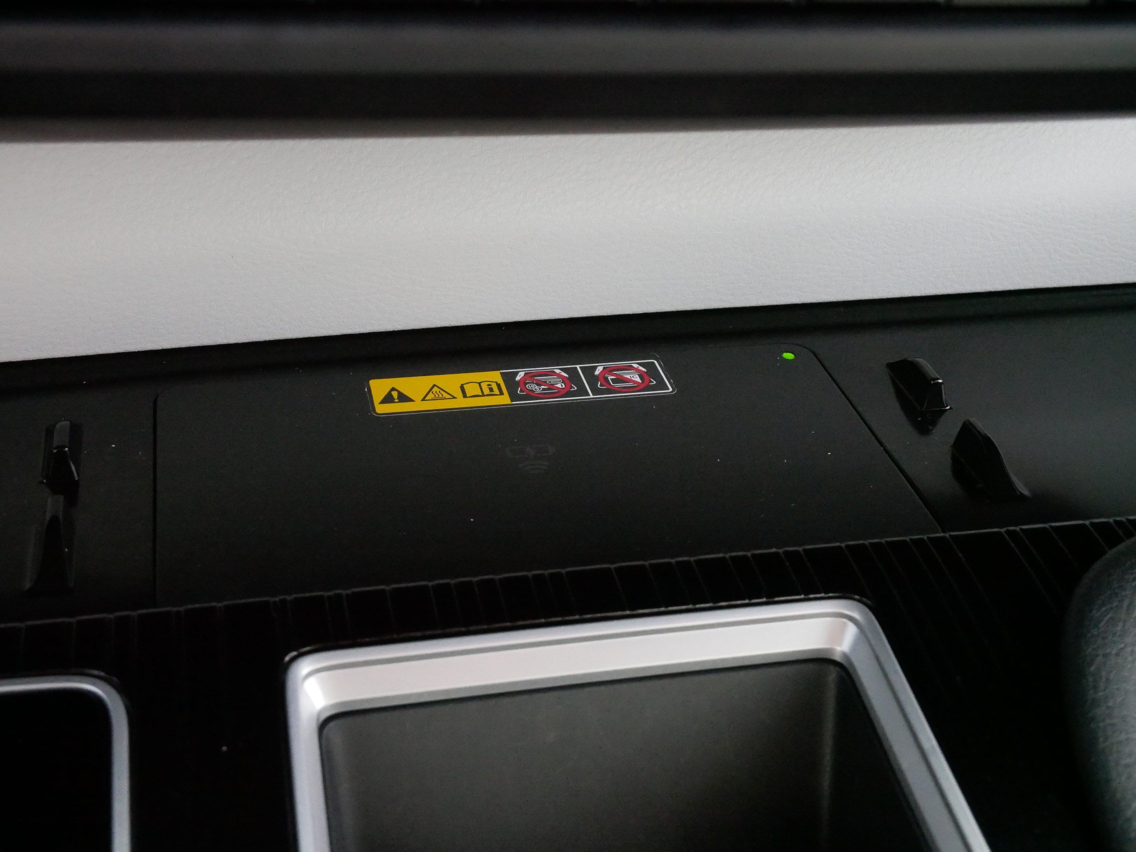 Certified 2026 Toyota Sienna XSE FWD image 30