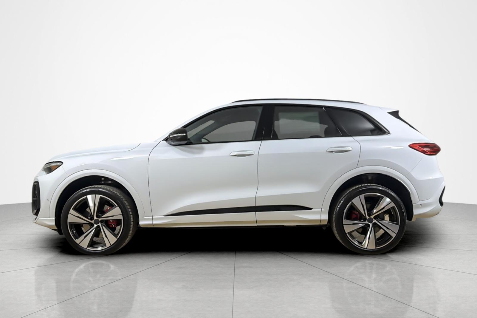 New 2026 Audi SQ5 Premium Plus AWD/4WD image 3