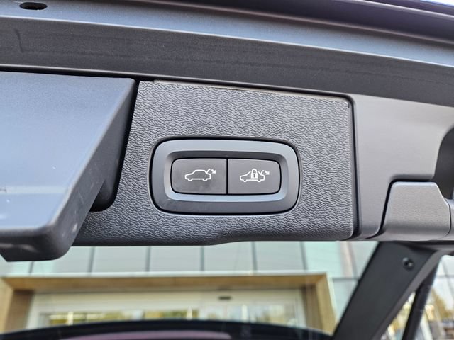 Certified 2025 Volvo XC60 T8 Plus w/ Protection Package Premier AWD/4WD image 13