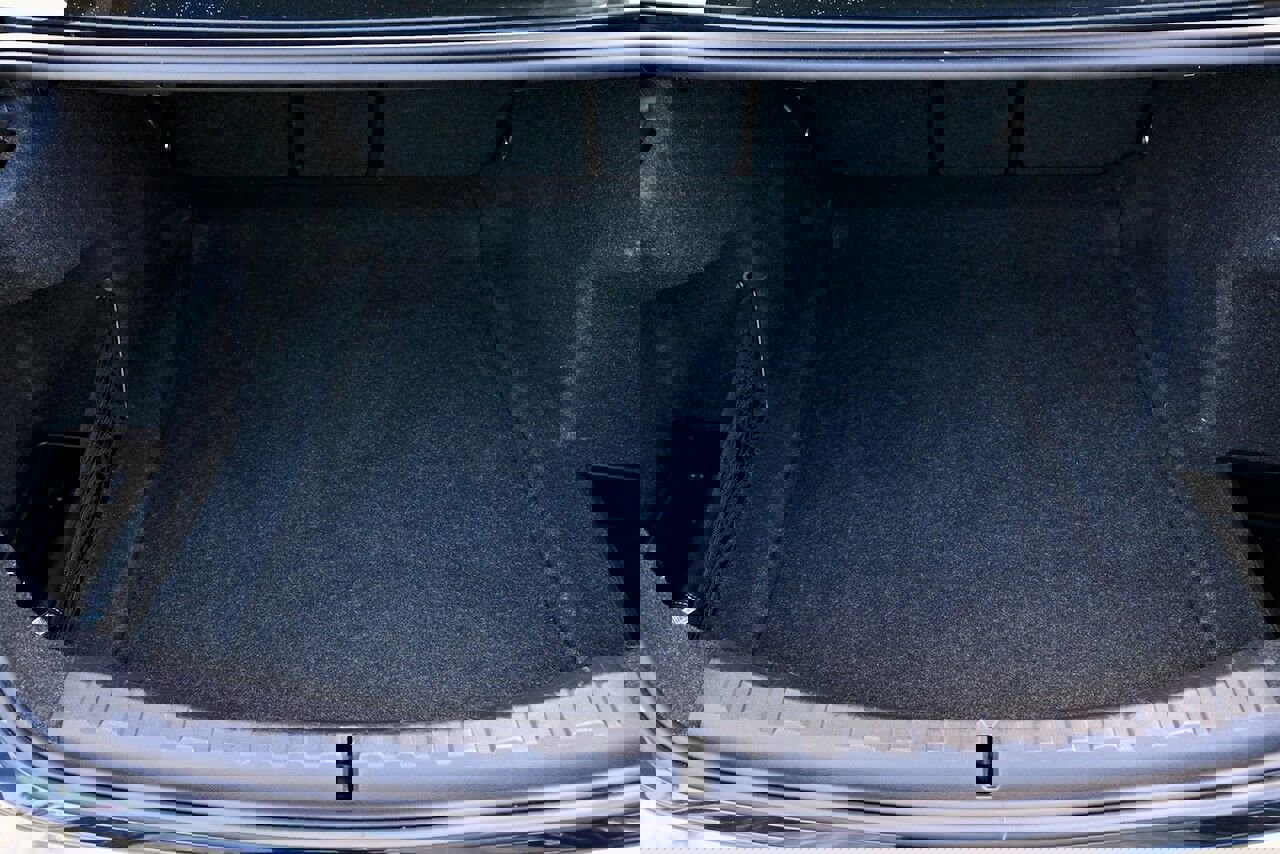 Used 2024 BMW 330i Sedan image 12