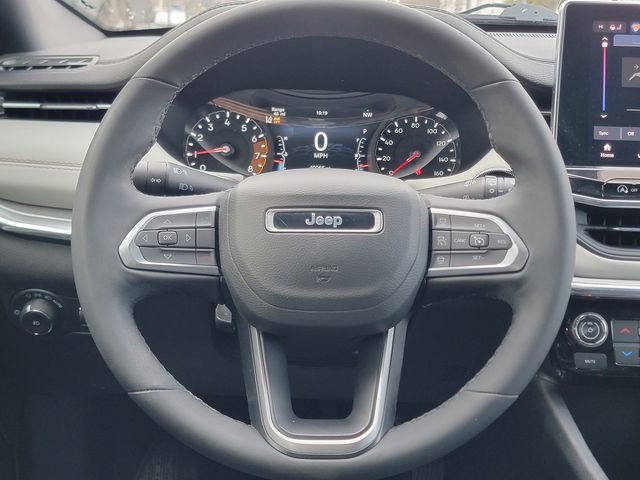 Certified 2023 Jeep Compass Limited image 32